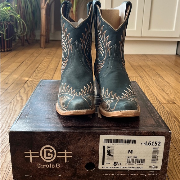 Circle G Blue Ankle Boots with Tan Stitching - Picture 2 of 7